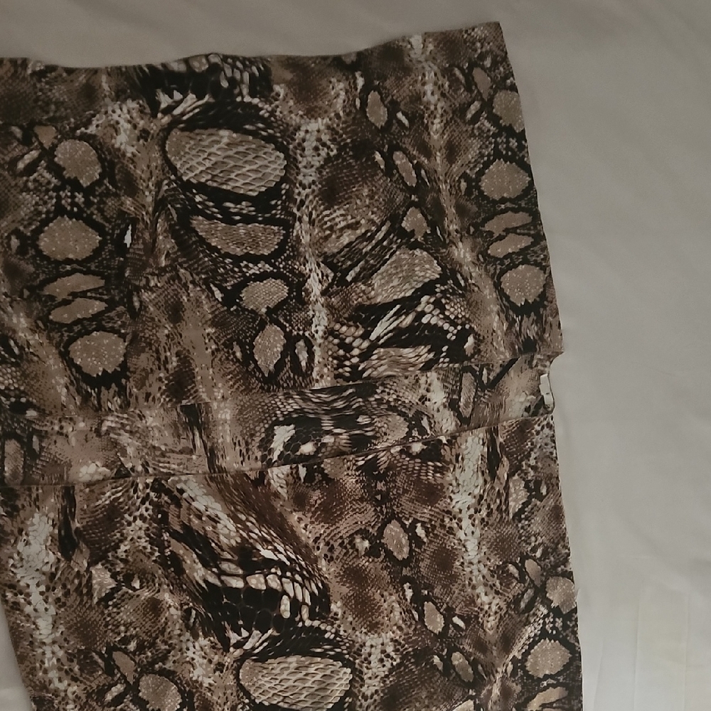 Snake Print Comono